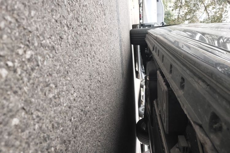 红旗HQ9 PHEV 2024款 2.0T 四驱豪华版局部细节9001