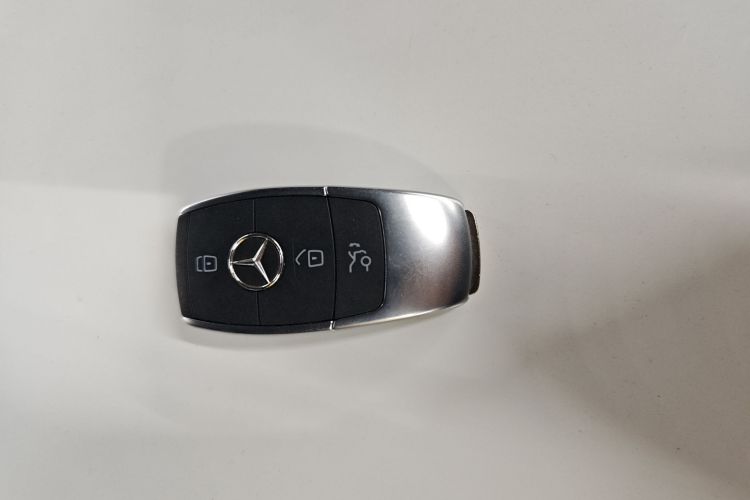 奔驰GLC 2020款 改款 GLC 260 L 4MATIC 豪华型中控内饰11