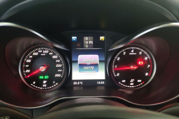 奔驰GLC 2017款 GLC 260 4MATIC 动感型中控内饰14