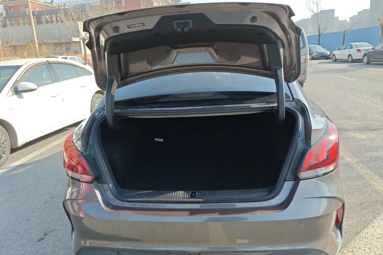 名爵 MG5 2021款 180DVVT CVT青春豪华版机舱底盘23