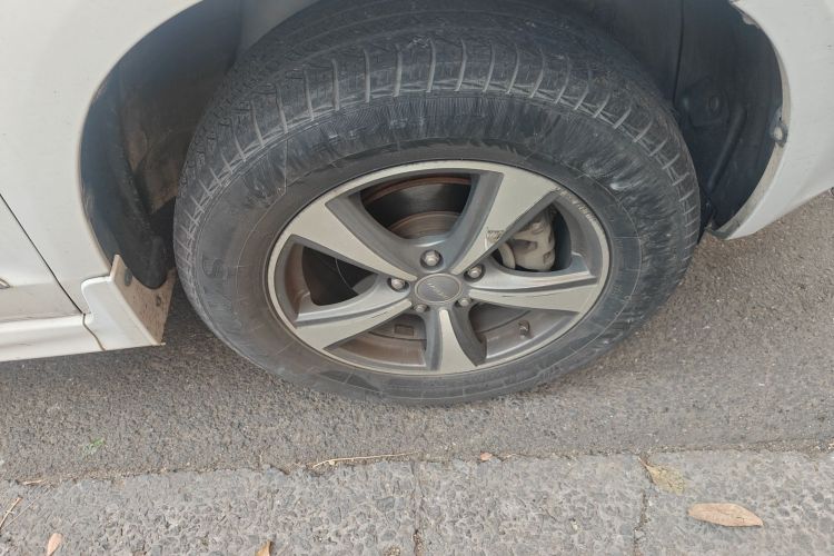 哈弗H6 2016款 升级版 1.5T 自动两驱精英型车身外观10