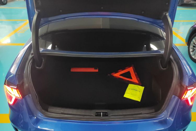 领克03 2020款 2.0TD 自动劲Pro版局部细节23