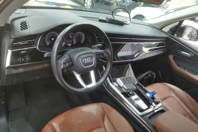 奥迪Q7 2020款 55 TFSI quattro S line运动型中控内饰12
