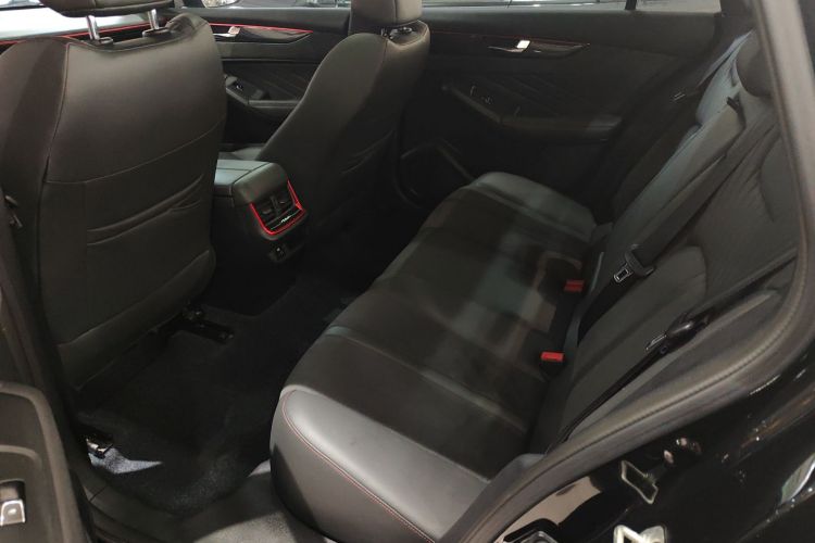 东风风神 奕炫MAX 2021款 1.5T 暗夜锋芒版中控内饰21