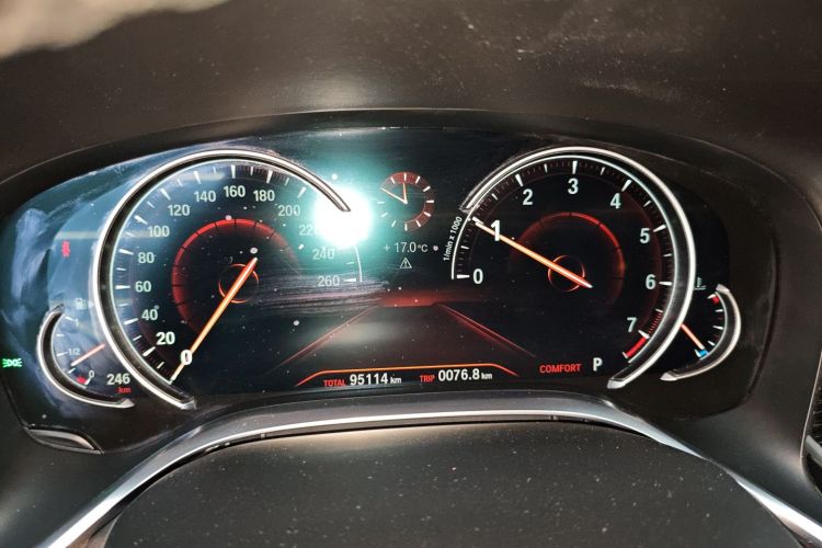 宝马7系 2018款 730Li 尊享型 M运动套装局部细节14