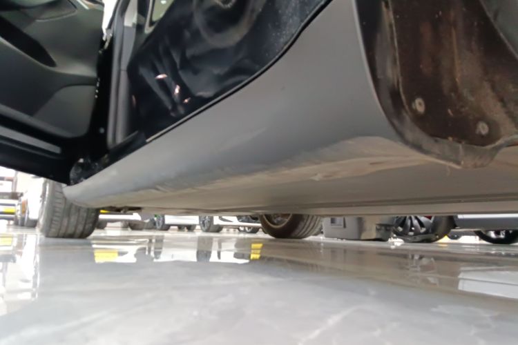 特斯拉 Model Y 2022款 改款 长续航全轮驱动版局部细节9002