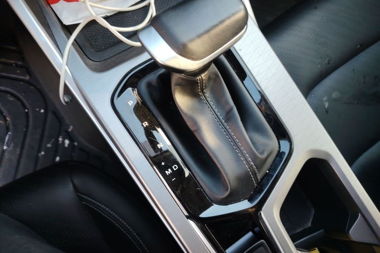 吉利汽车 帝豪 2023款 第4代冠军版 1.5L CVT豪华型中控内饰18