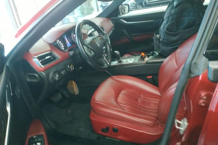 玛莎拉蒂 Ghibli 2014款 3.0T 标准版中控内饰19