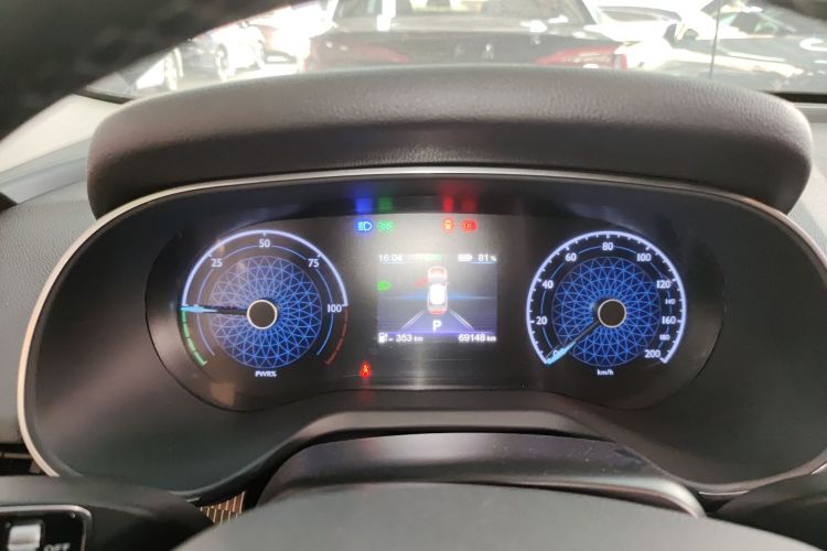 红旗E-QM5 2022款 431km 充电乐享版中控内饰14