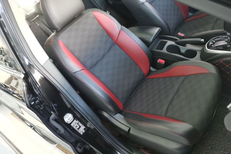 日产 逍客 2017款 2.0L CVT豪华版 国V局部细节41