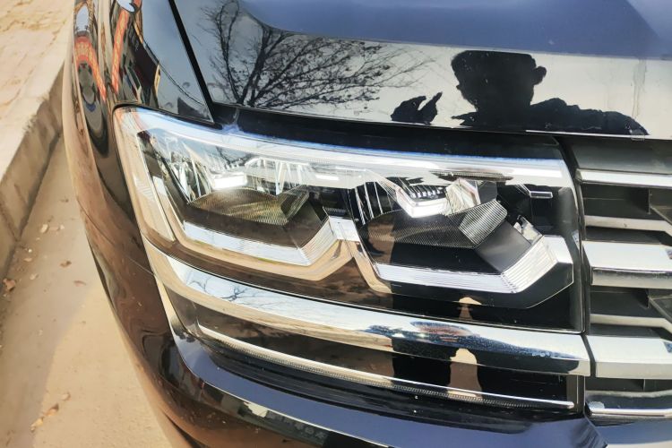 大众 途昂 2020款 330TSI 两驱豪华版 国V车身外观8