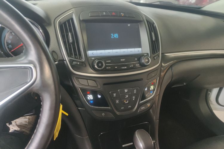 别克 君威 2014款 1.6T 时尚技术型中控内饰16