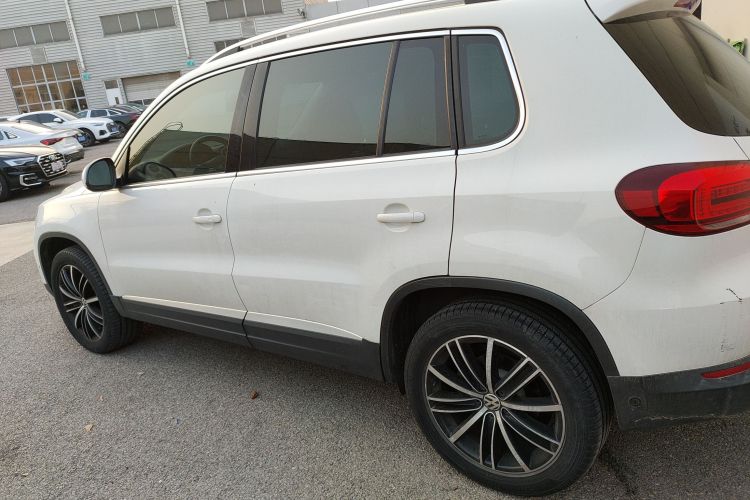 大众 途观 2015款 2.0TSI 自动四驱旗舰版车身外观4