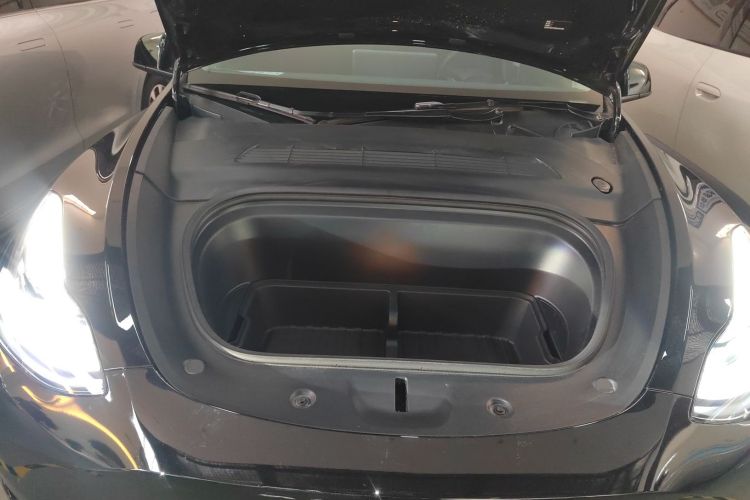 特斯拉 Model Y 2022款 后轮驱动版局部细节24