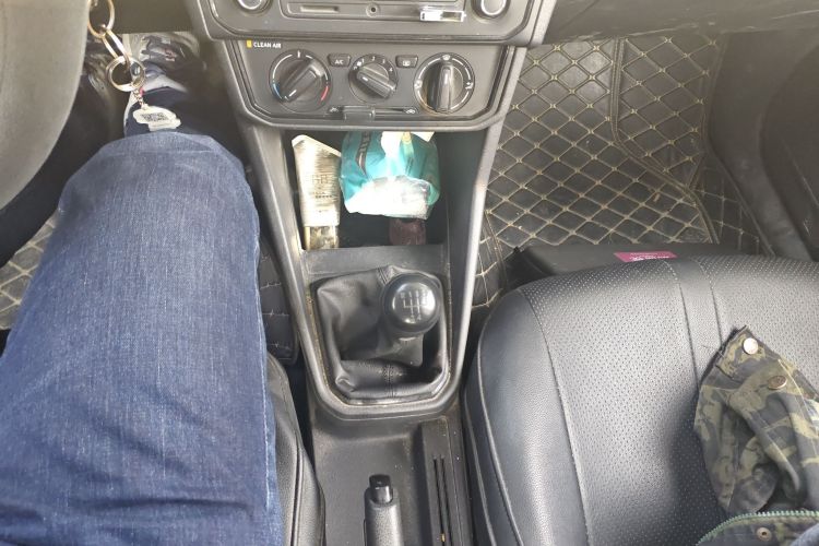 大众 捷达 2017款 1.5L 手动时尚型中控内饰18