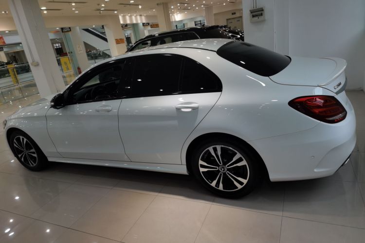 奔驰C级 2017款 改款 C 200 运动版车身外观6003