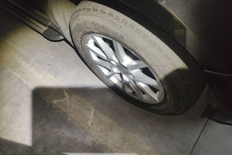 奥迪Q5 2013款 40 TFSI 进取型车身外观6007