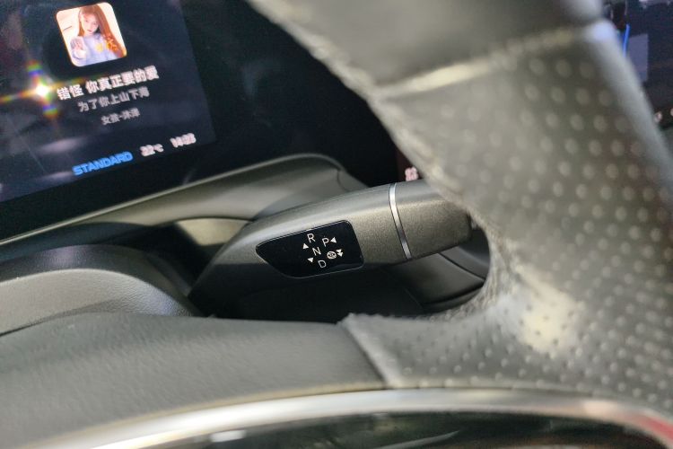 小鹏P7 2024款 P7i 550 Pro中控内饰18