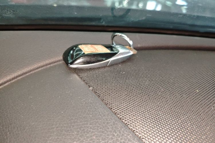 奔驰E级 2017款 E 200 运动型中控内饰11