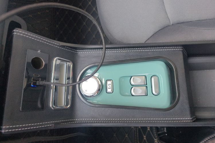 长安启源 长安Lumin 2024款 205km 橙风版局部细节18