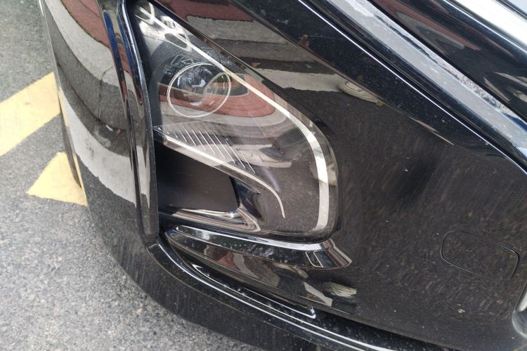 红旗E-QM5 2022款 431km 充电乐享版车身外观8