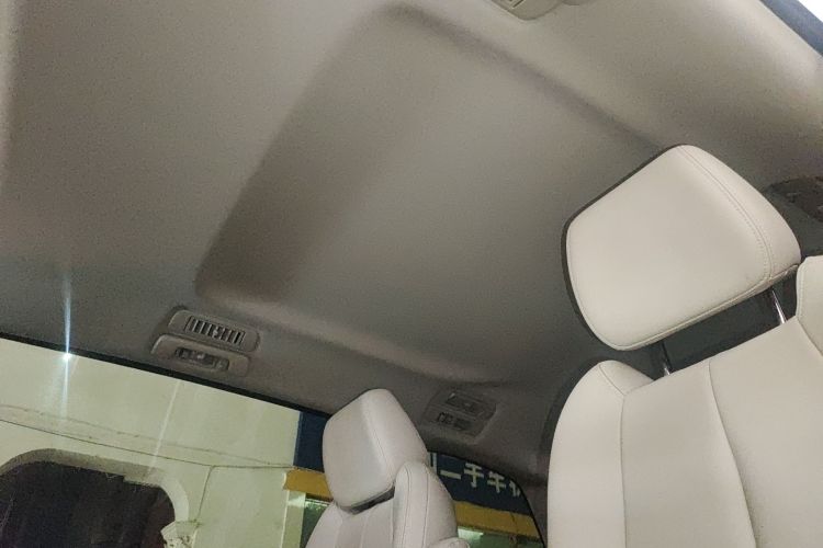 别克GL8 2018款 28T 尊贵型 国VI局部细节22