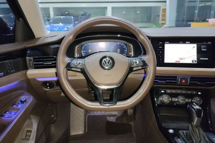 大众 帕萨特 2019款 380TSI 旗舰版 国VI中控内饰13