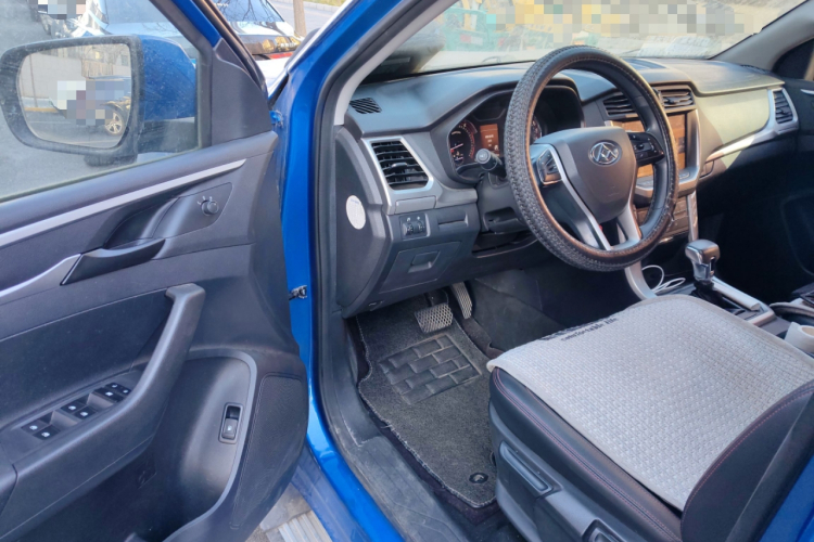 上汽大通MAXUS 大通T60 2017款 2.0T汽油自动两驱高底盘舒享型标厢中控内饰7003