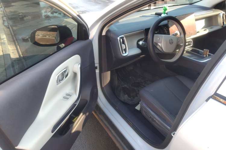 零跑汽车 零跑B01 2025款 650激光雷达版中控内饰20