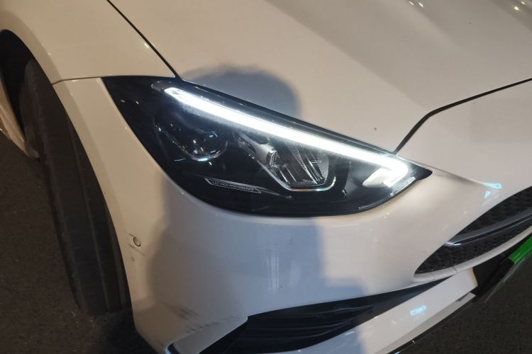 奔驰C级 2022款 C 260 L 运动版车身外观8