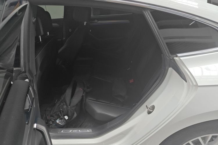 一汽-大众CC 2019款 330TSI 魅颜版 国VI中控内饰21