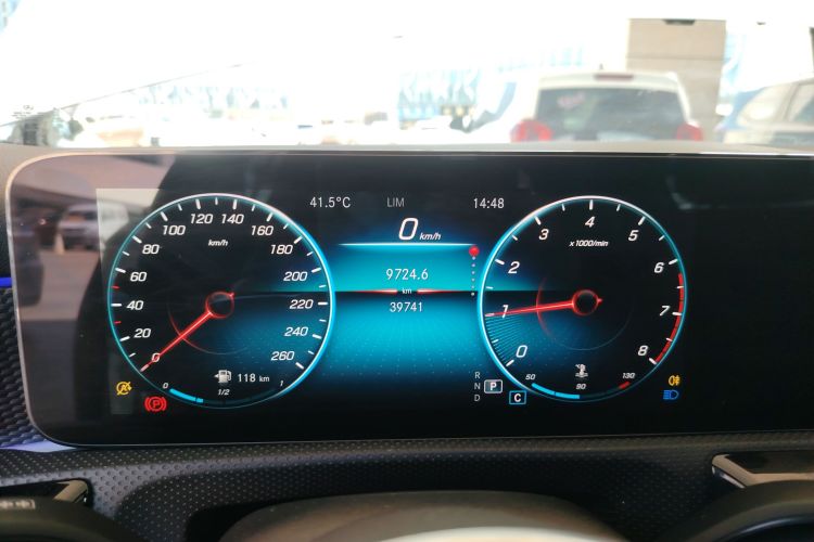 奔驰A级(进口) 2021款 A 200 时尚型局部细节14