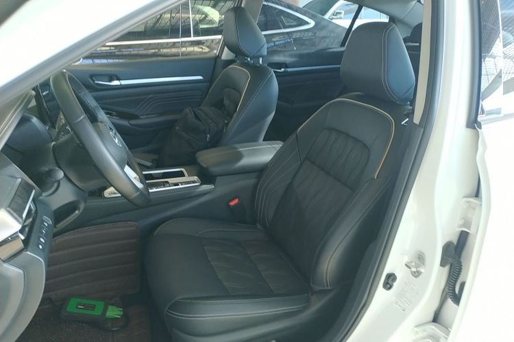 日产 天籁 2022款 2.0L XL-Upr 优享版中控内饰19