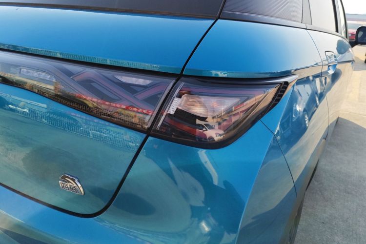 比亚迪 海豚 2021款 405km 时尚版车身外观9