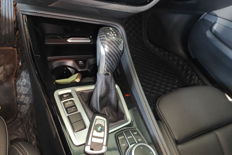 宝马1系 2019款 118i M运动套装中控内饰18