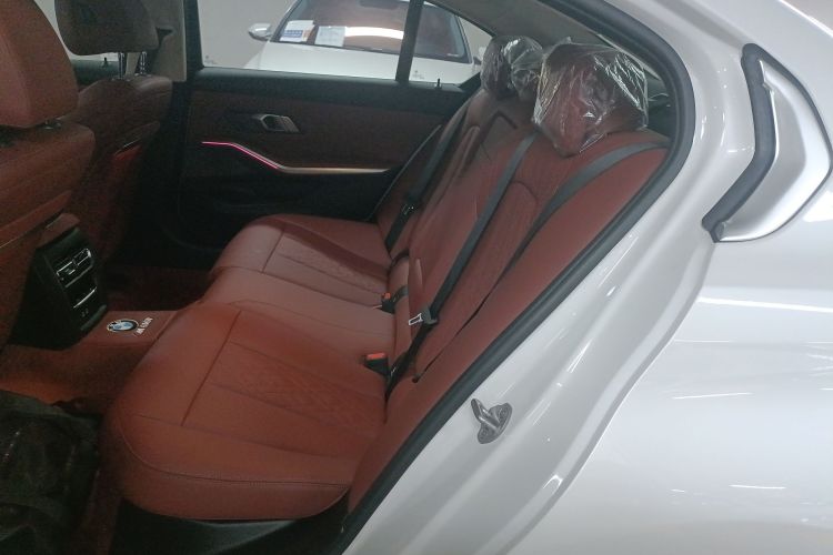 宝马3系 2025款 325Li M运动套装中控内饰21