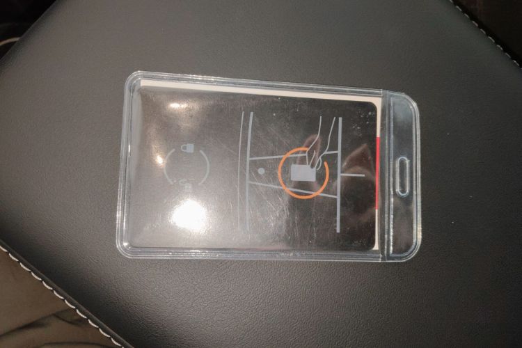 特斯拉 Model Y 2022款 后轮驱动版中控内饰11