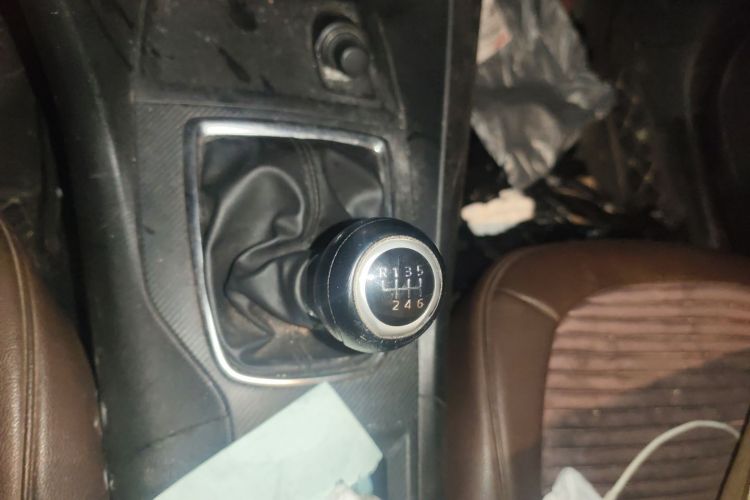 马自达3 昂克赛拉 2014款 三厢 1.5L 手动舒适型中控内饰18