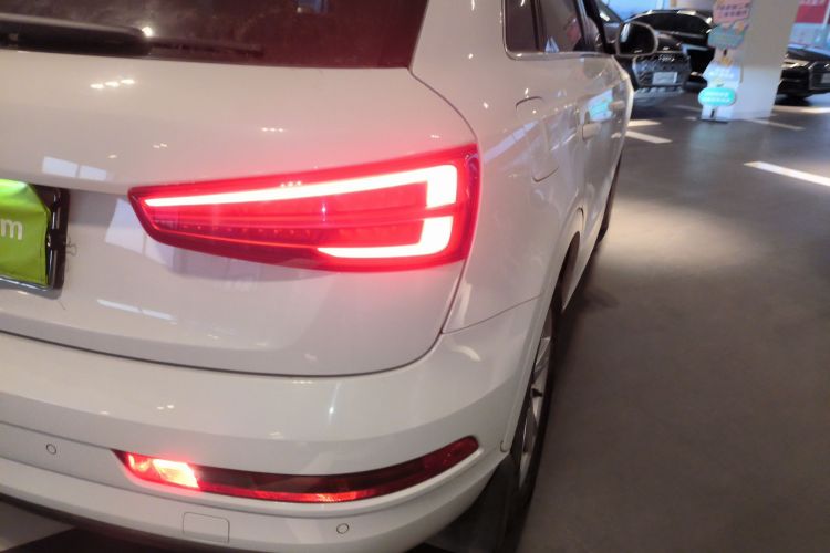 奥迪Q3 2018款 30周年年型 30 TFSI 时尚型车身外观9