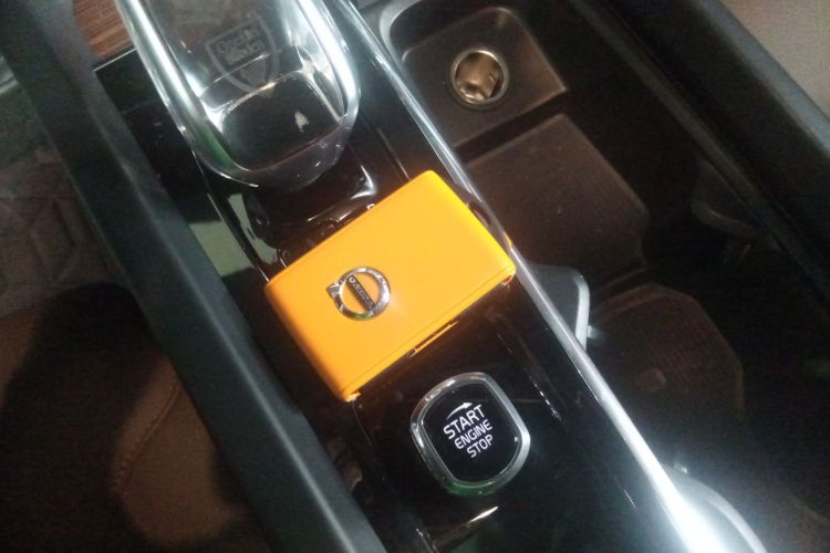 沃尔沃XC60 2024款 B5 四驱智逸豪华版中控内饰7001