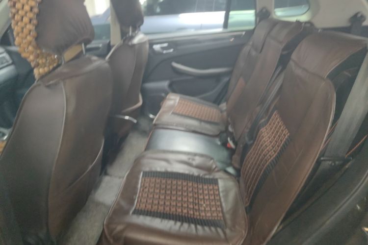 众泰 大迈X5 2017款 升级版 1.5T 手动豪华7座型中控内饰21