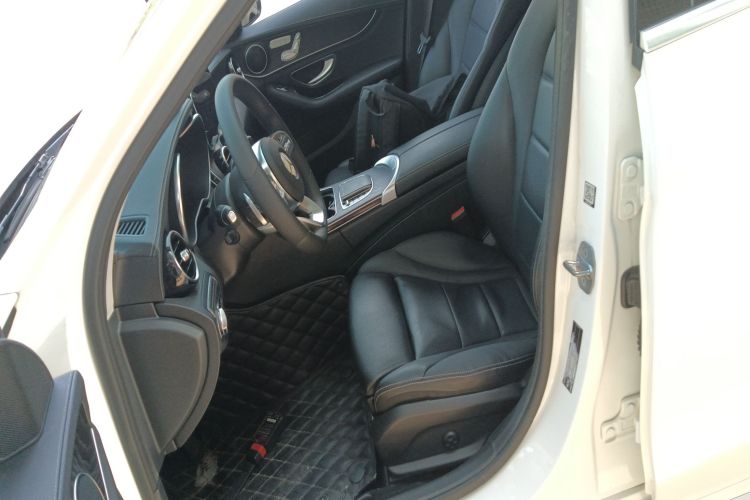 奔驰C级 2020款 C 260 L 运动版局部细节19