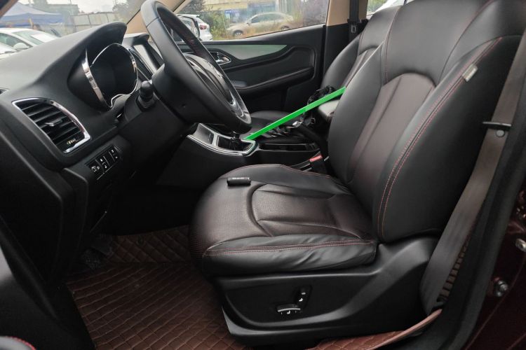 宝骏560 2016款 1.5T 手动豪华型中控内饰19