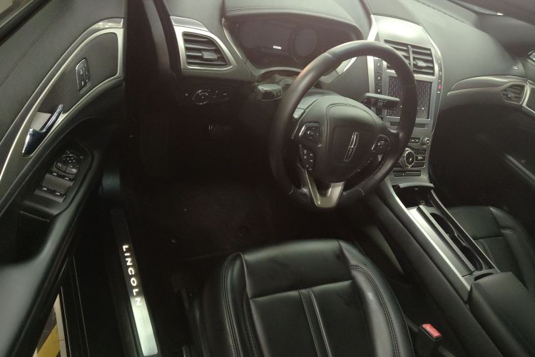 林肯MKZ  2.0T 尊悦版 国VI中控内饰20