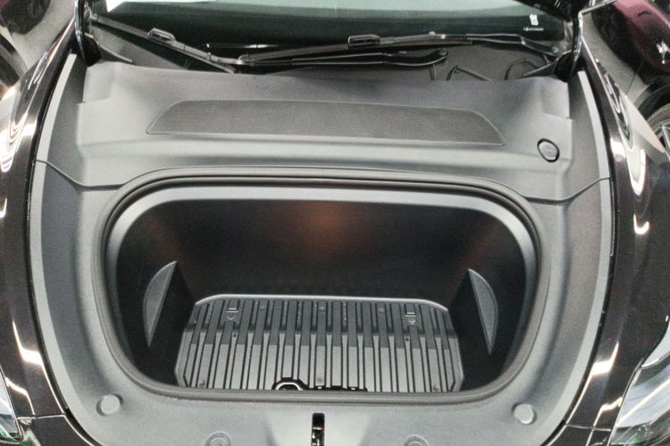 特斯拉 Model Y 2024款 后轮驱动版机舱底盘24