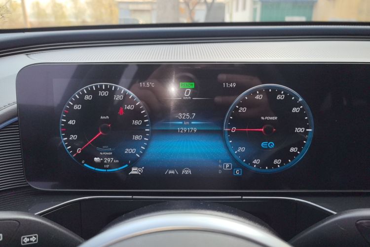 奔驰EQC 2021款 EQC 400 4MATIC中控内饰14