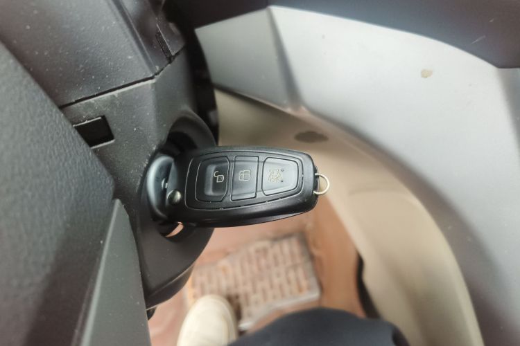 福特 翼虎 2013款 1.6L GTDi 四驱精英型中控内饰7001