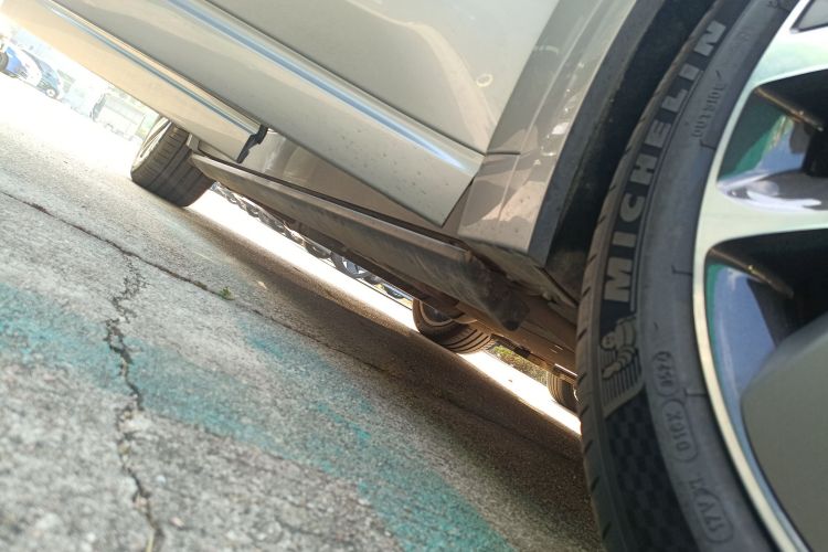 理想汽车 理想L9 2024款 Ultra局部细节9001