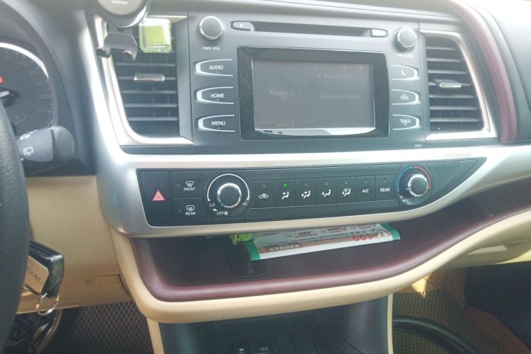 丰田 汉兰达 2015款 2.0T 两驱精英版 5座中控内饰16