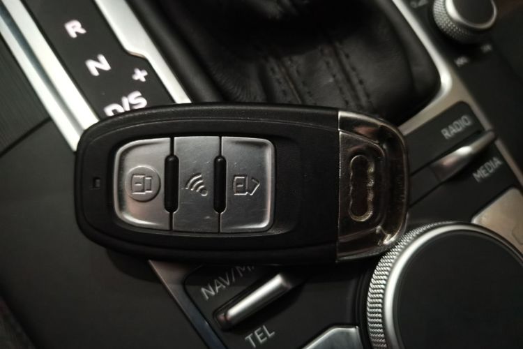 奥迪A3 2018款 30周年年型 Limousine 35 TFSI 进取型中控内饰7001